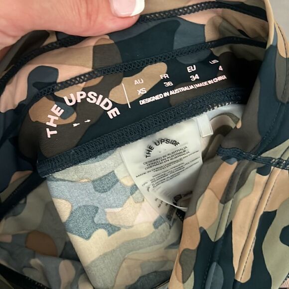 The Upside camo leggings sz XS NWOT - Picture 3 of 4